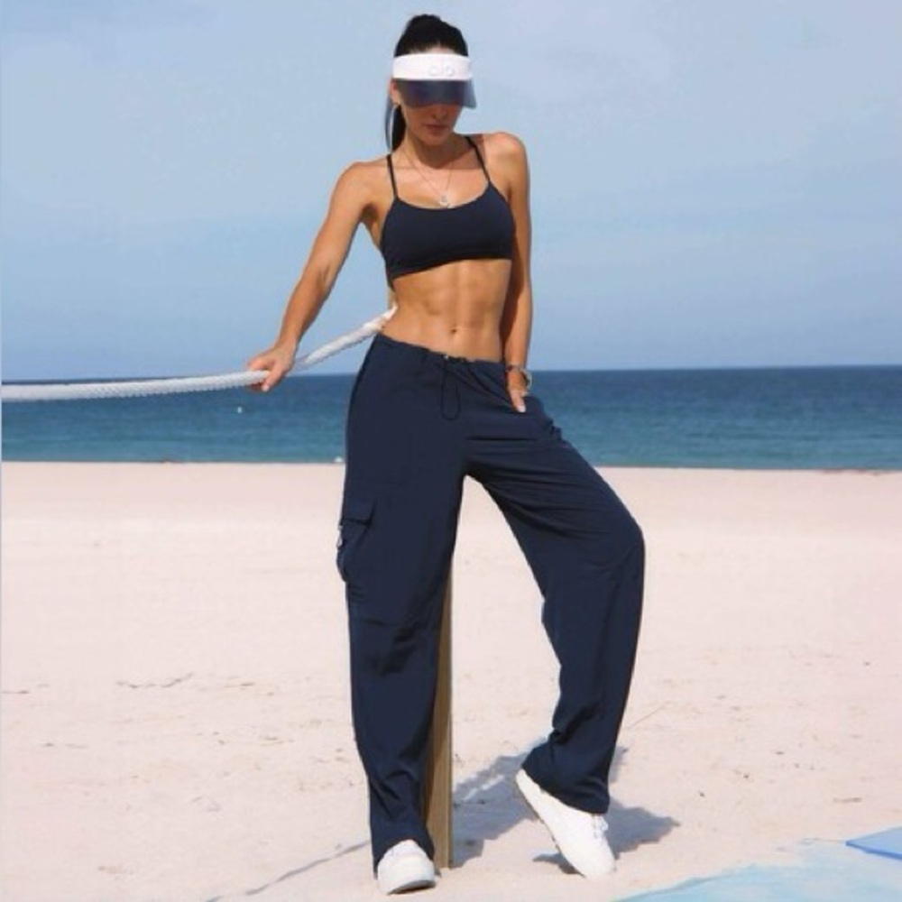 Alo Yoga Cargo Pants Megastar